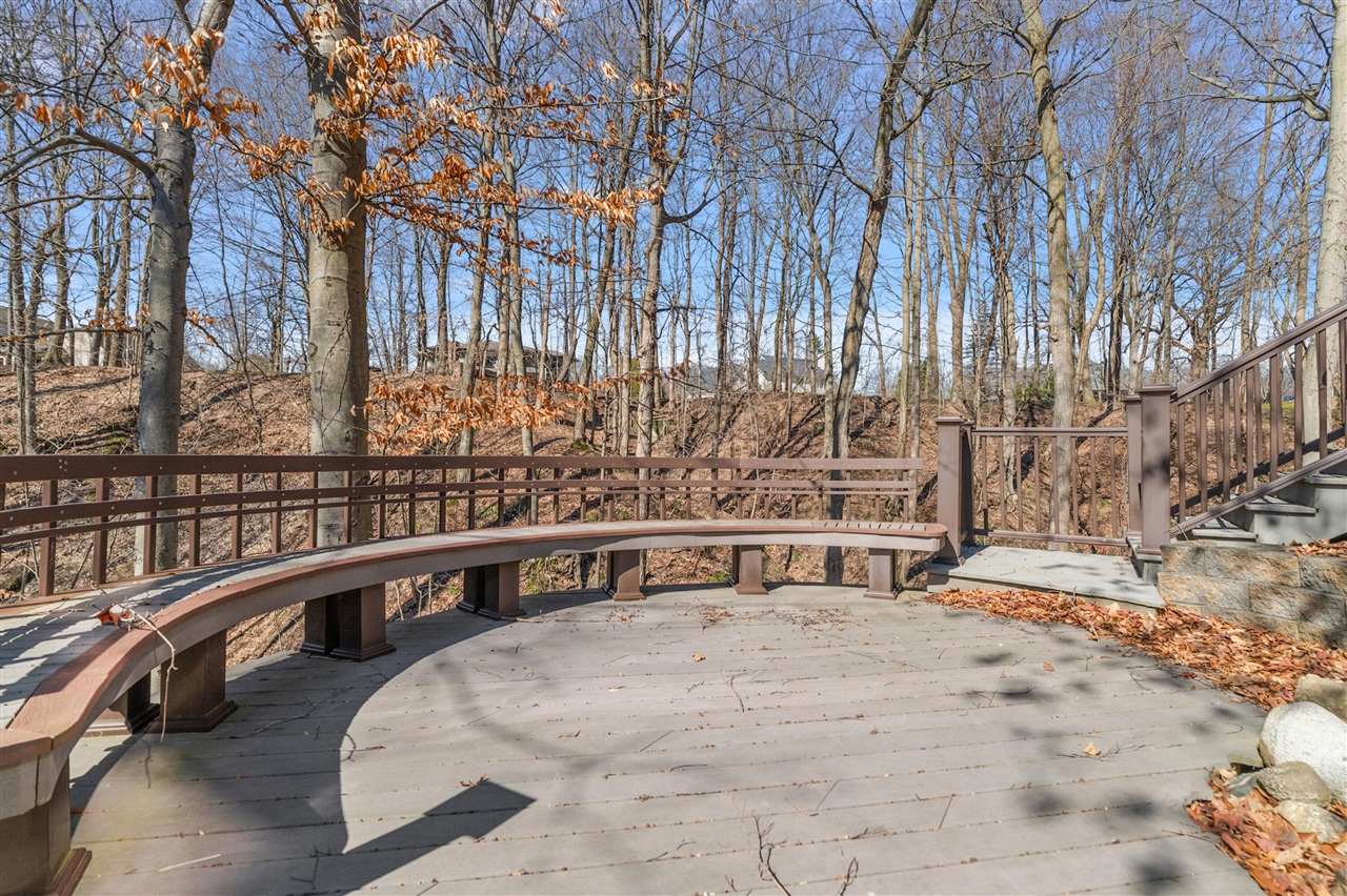 5052 S Dickinson Court, Saint Joseph, MI, 49085-8692