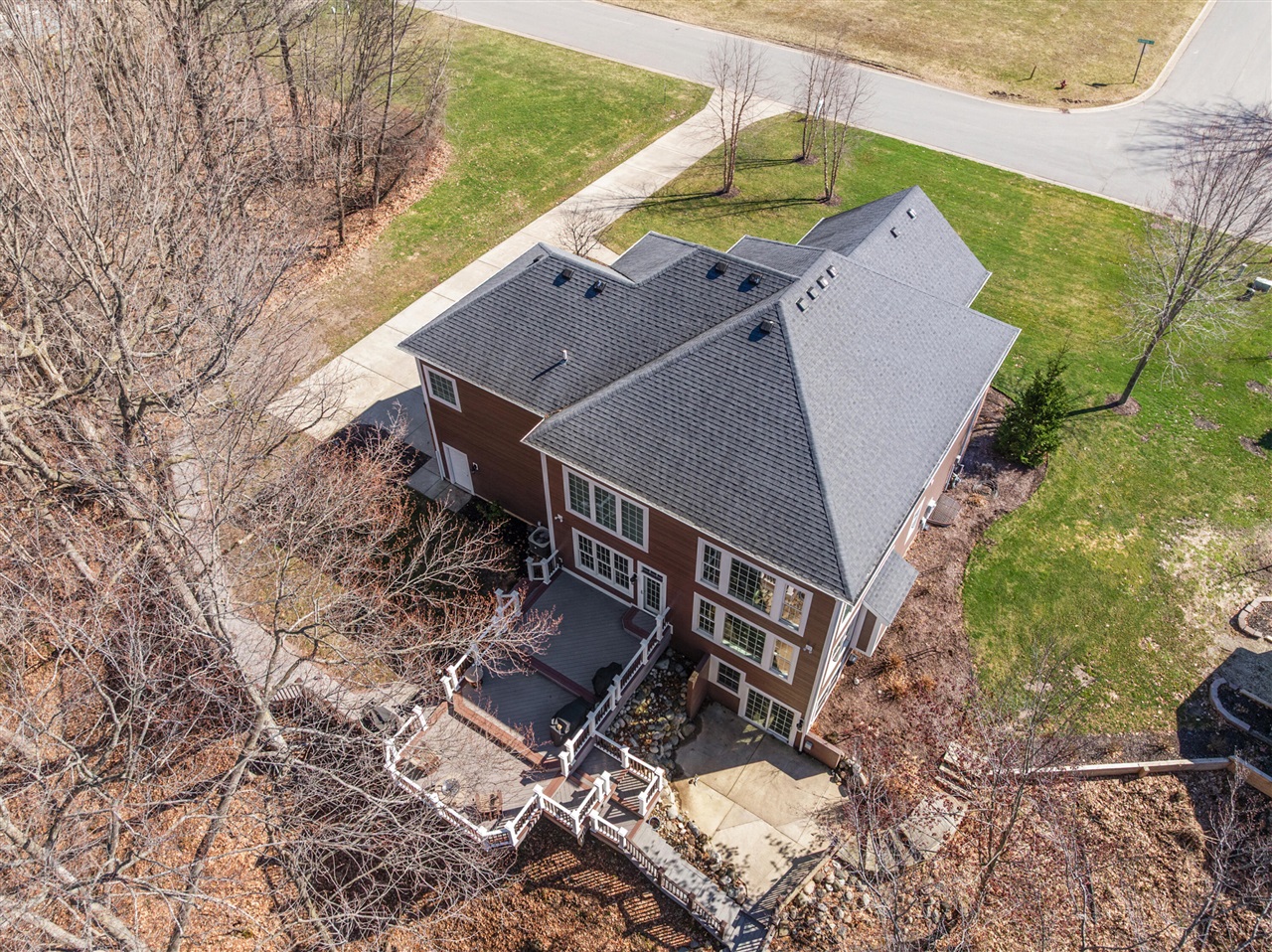 5052 S Dickinson Court, Saint Joseph, MI, 49085-8692