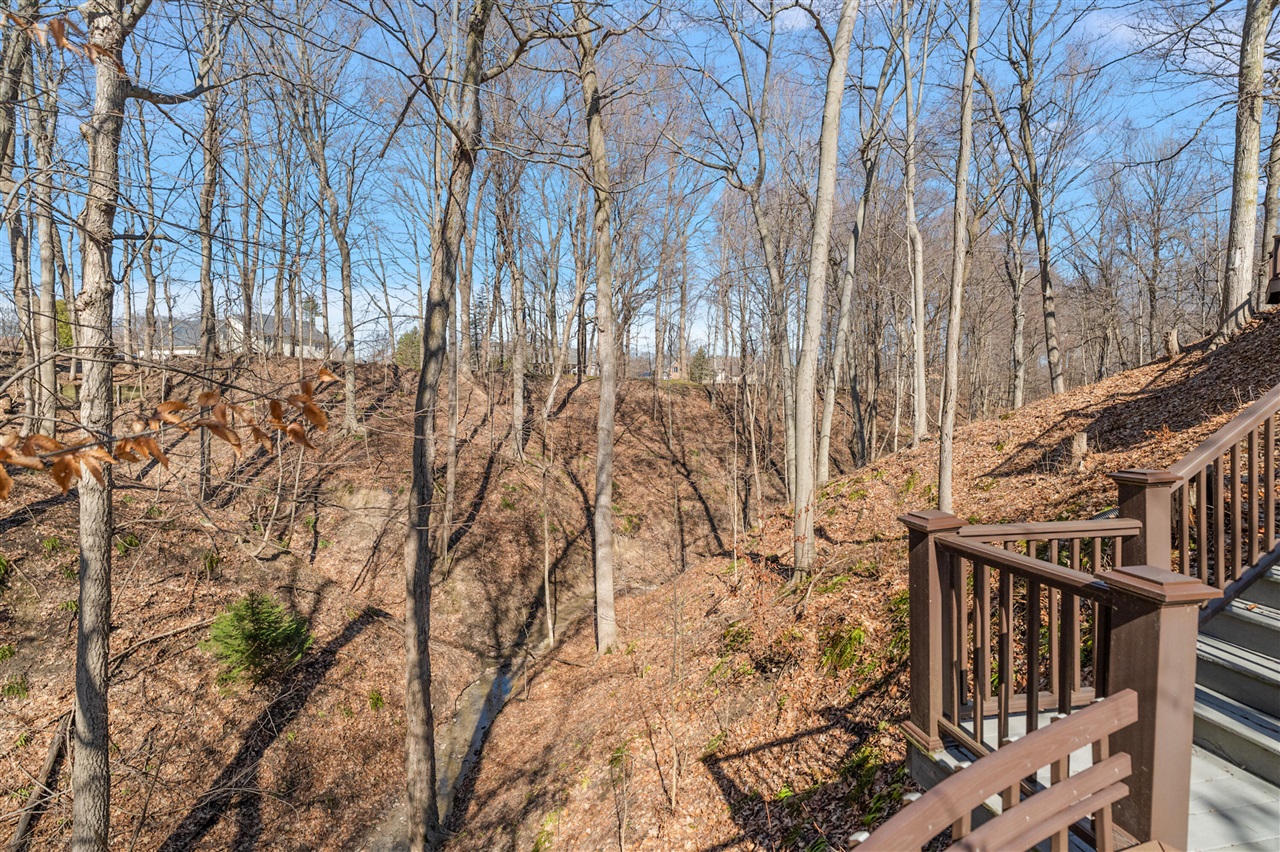 5052 S Dickinson Court, Saint Joseph, MI, 49085-8692