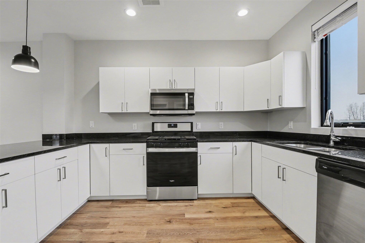 6029 Port View Drive, Grand Rapids, MI, 49512-9667