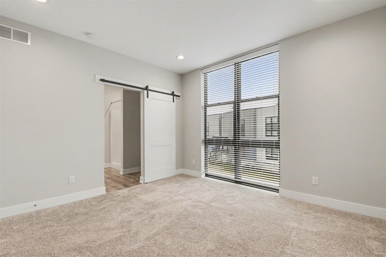 6029 Port View Drive, Grand Rapids, MI, 49512-9667