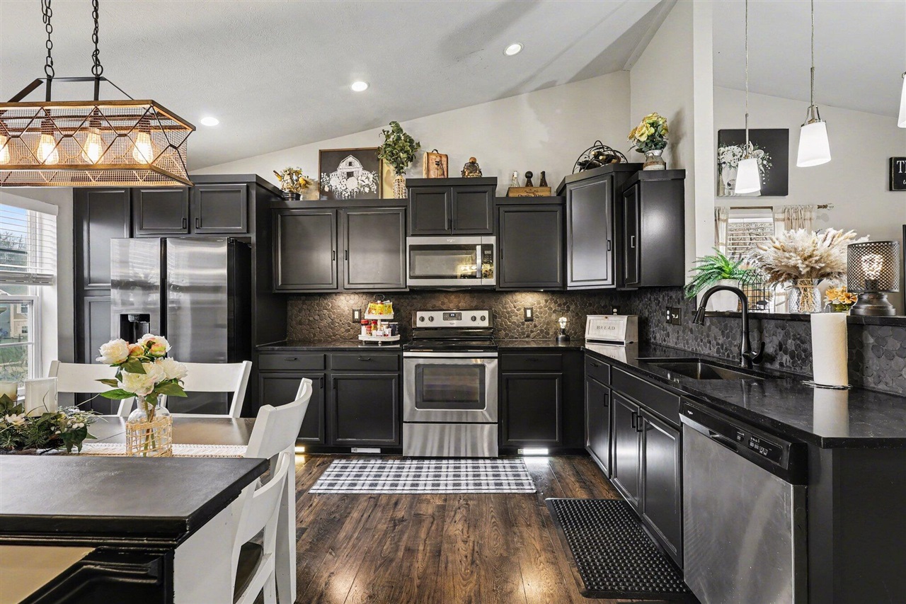 72157 Beacon Court, South Haven, MI, 49090-7902