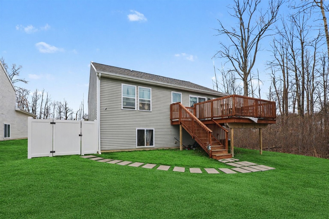 72157 Beacon Court, South Haven, MI, 49090-7902