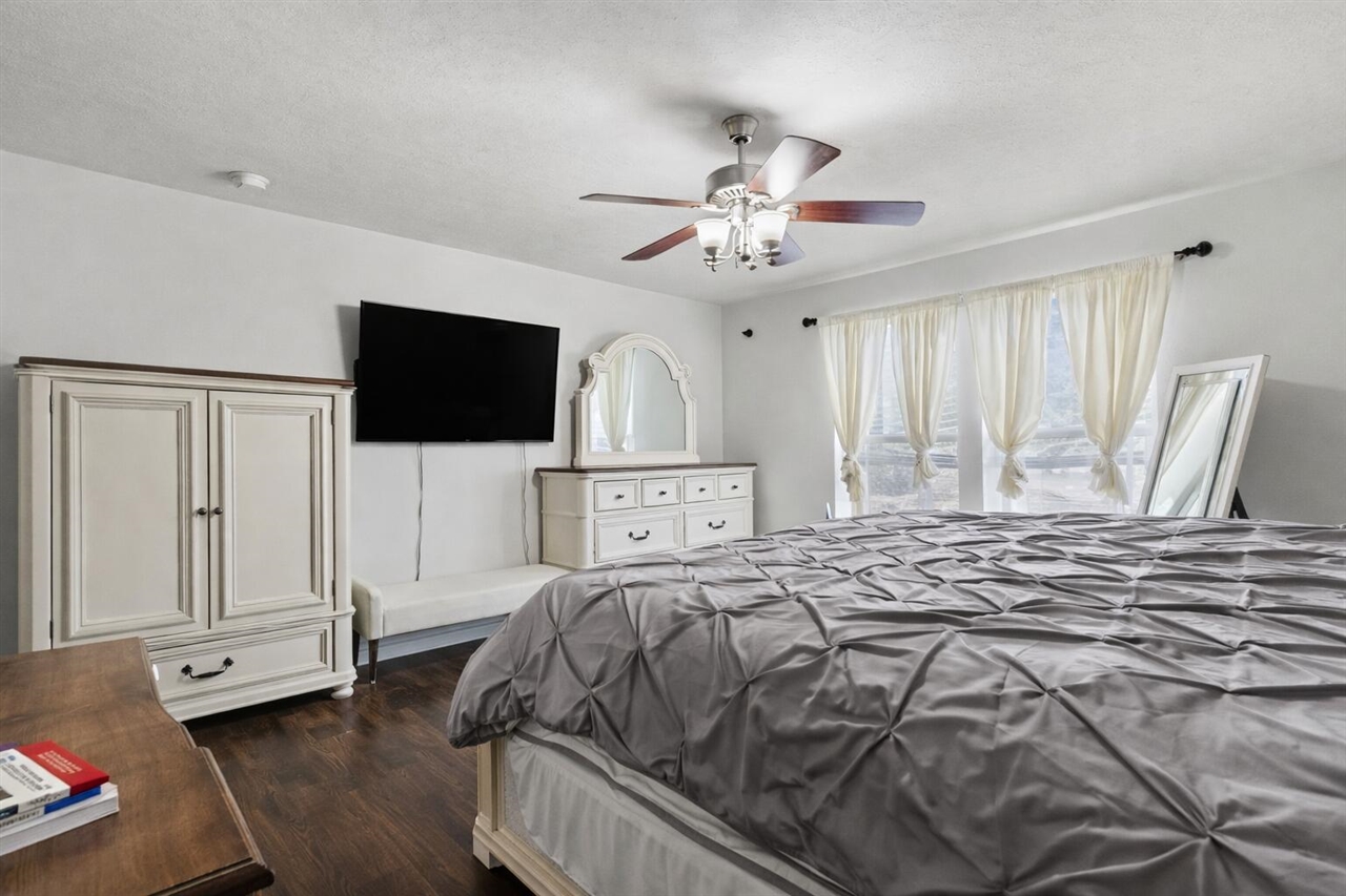 72157 Beacon Court, South Haven, MI, 49090-7902