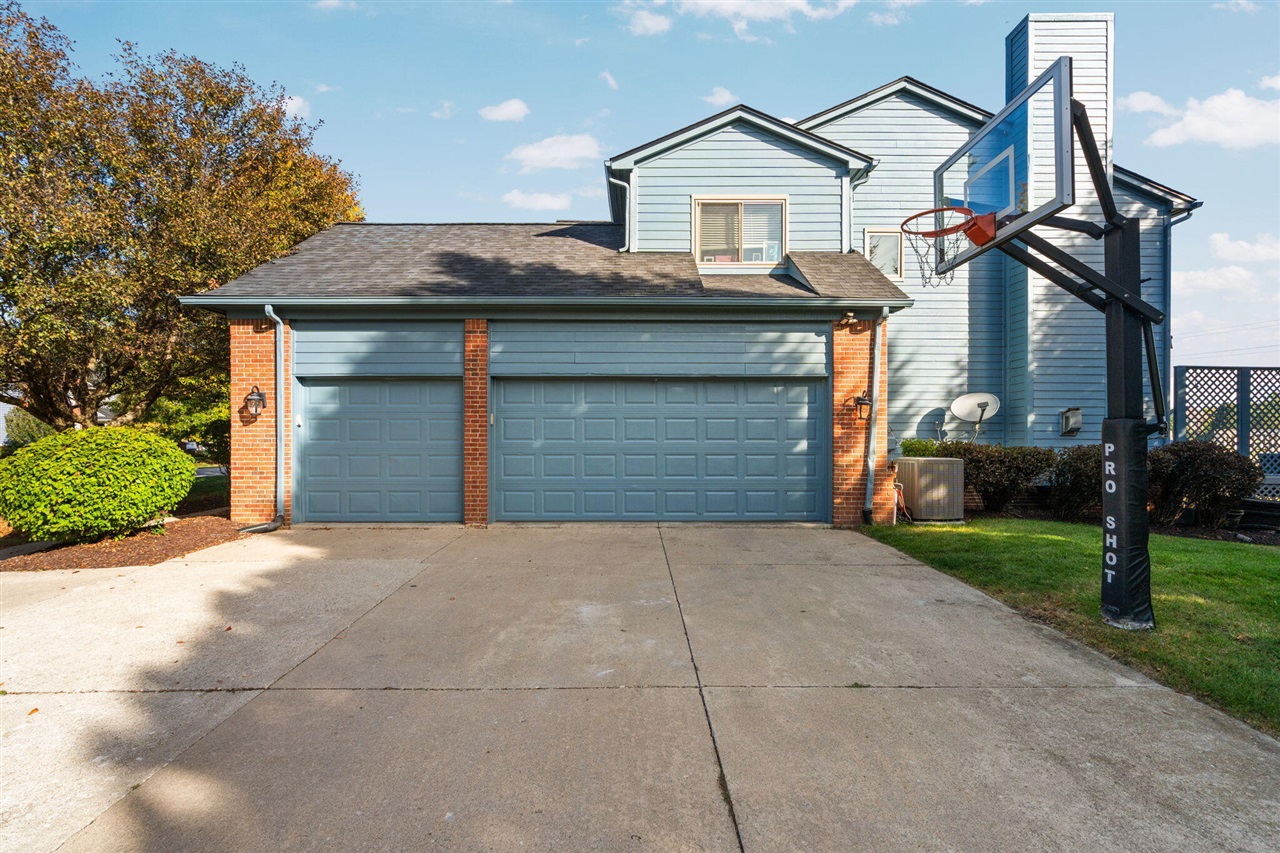 873 Fairway Park Drive, Ann Arbor, MI, 48103-8965