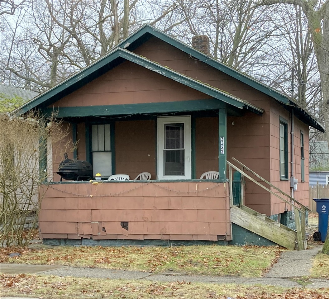 Photo of property for sale at 3332 5th Street, Muskegon MI 49444-2912