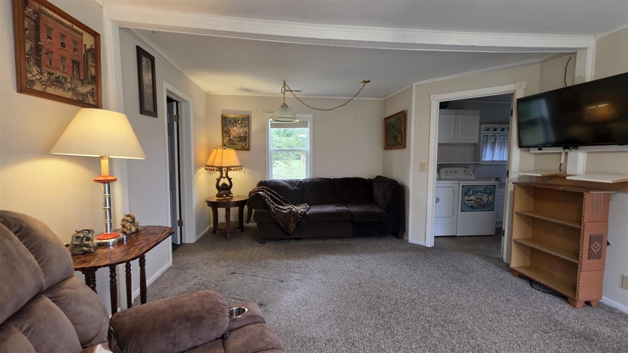 14 S 5th Street, Morley, MI, 49336-8003