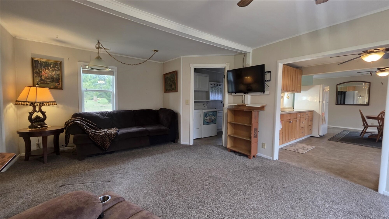 14 S 5th Street, Morley, MI, 49336-8003