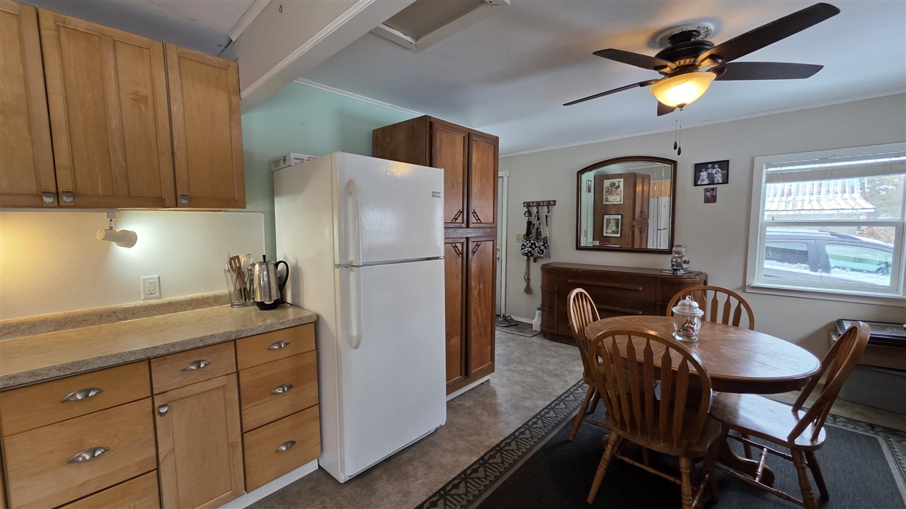 14 S 5th Street, Morley, MI, 49336-8003