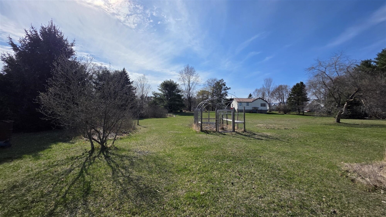 14 S 5th Street, Morley, MI, 49336-8003