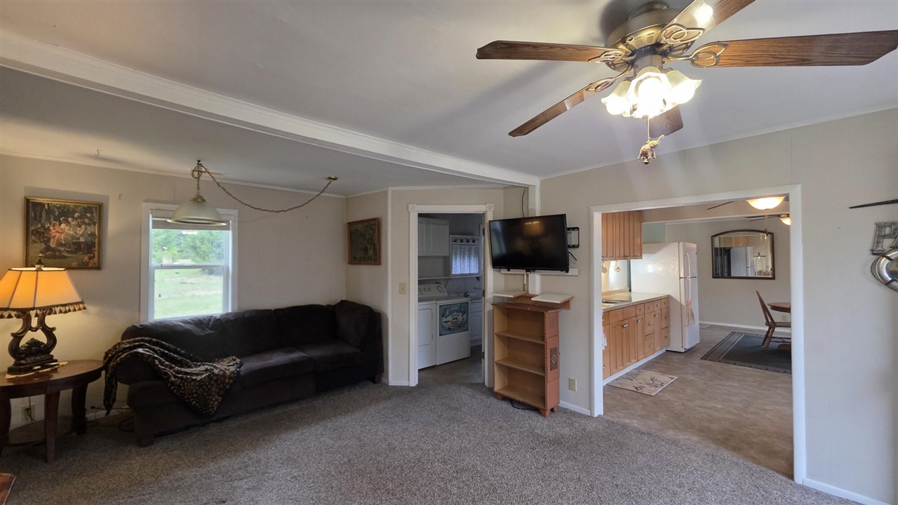 14 S 5th Street, Morley, MI, 49336-8003