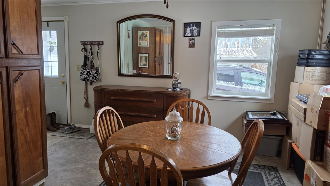 14 S 5th Street, Morley, MI, 49336-8003