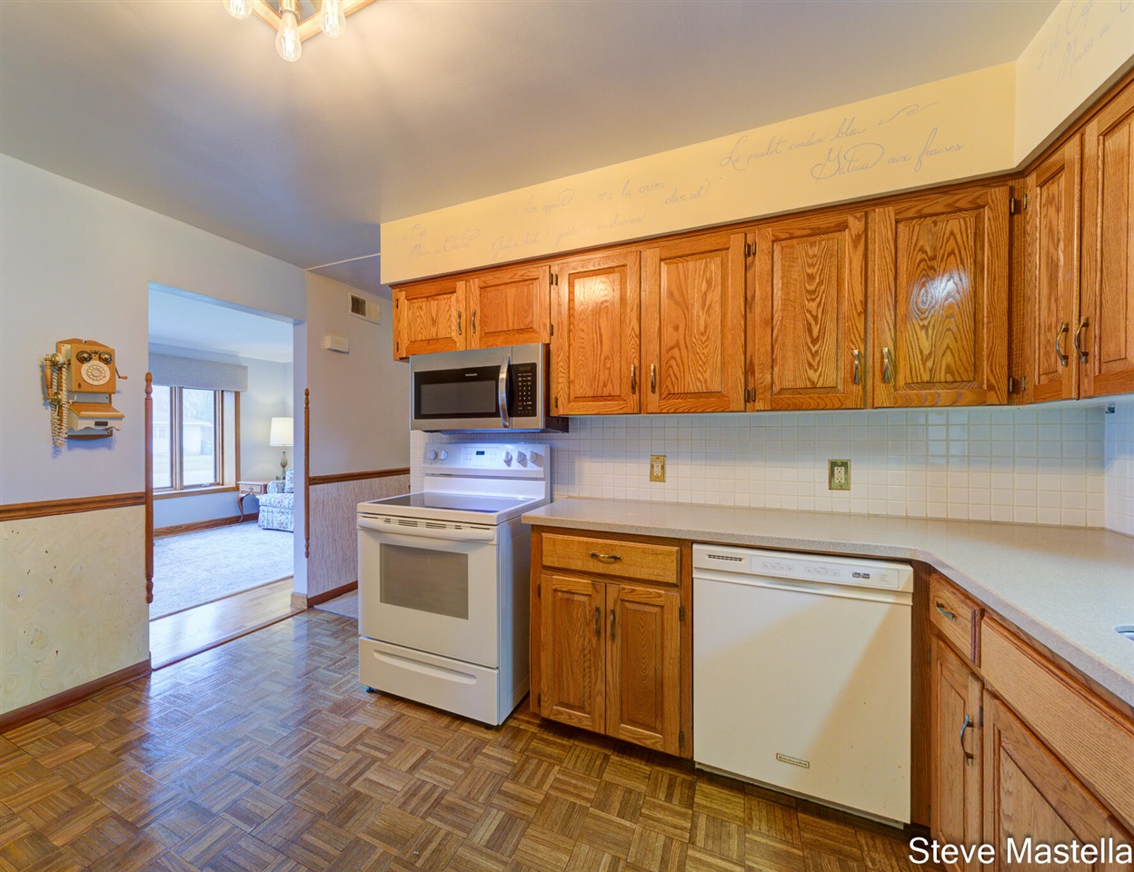 2250 Columbus Avenue, Norton Shores, MI, 49441-3342