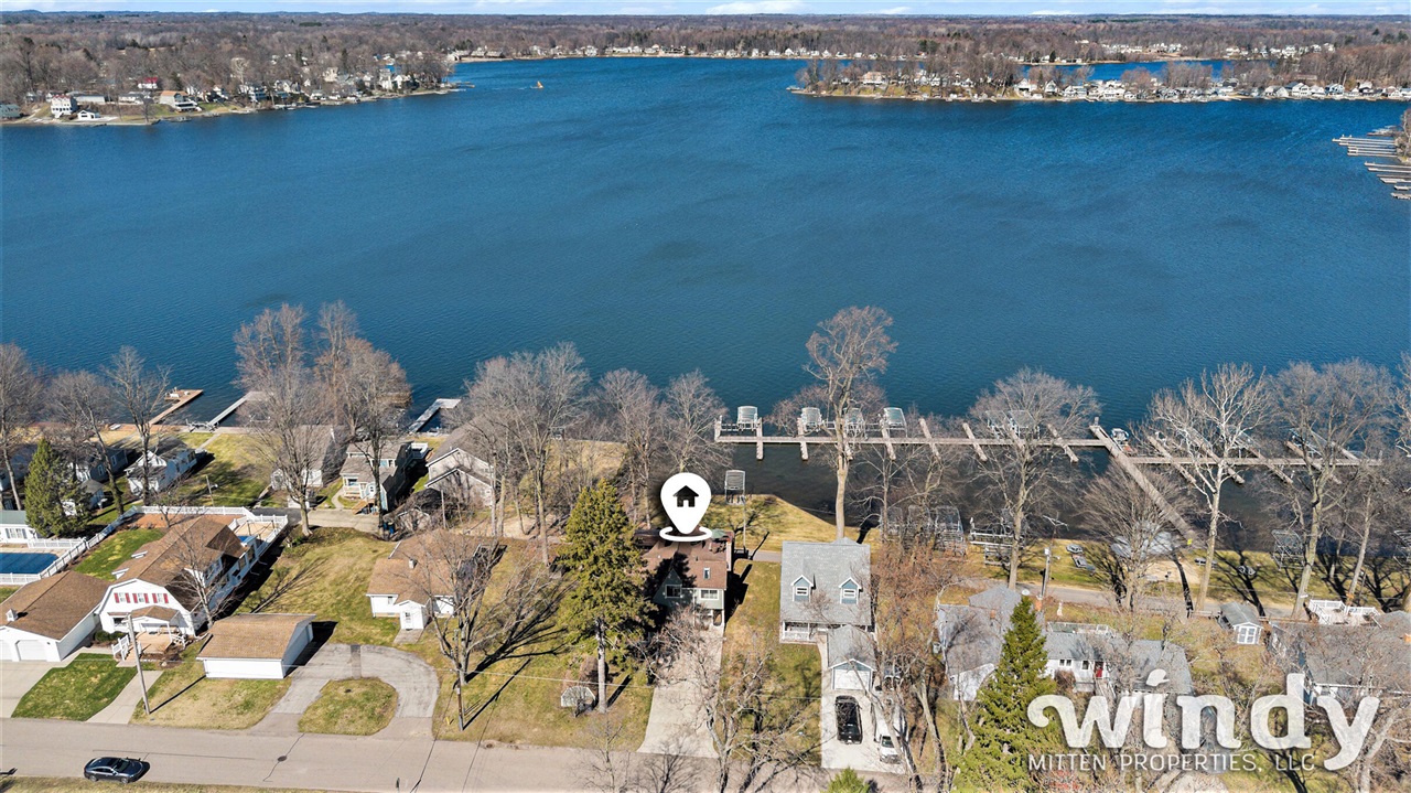 Homes for sale in Watervliet, MI | 8207 Pokagon Rd, Watervliet, MI 49098 | MLS# 70519165