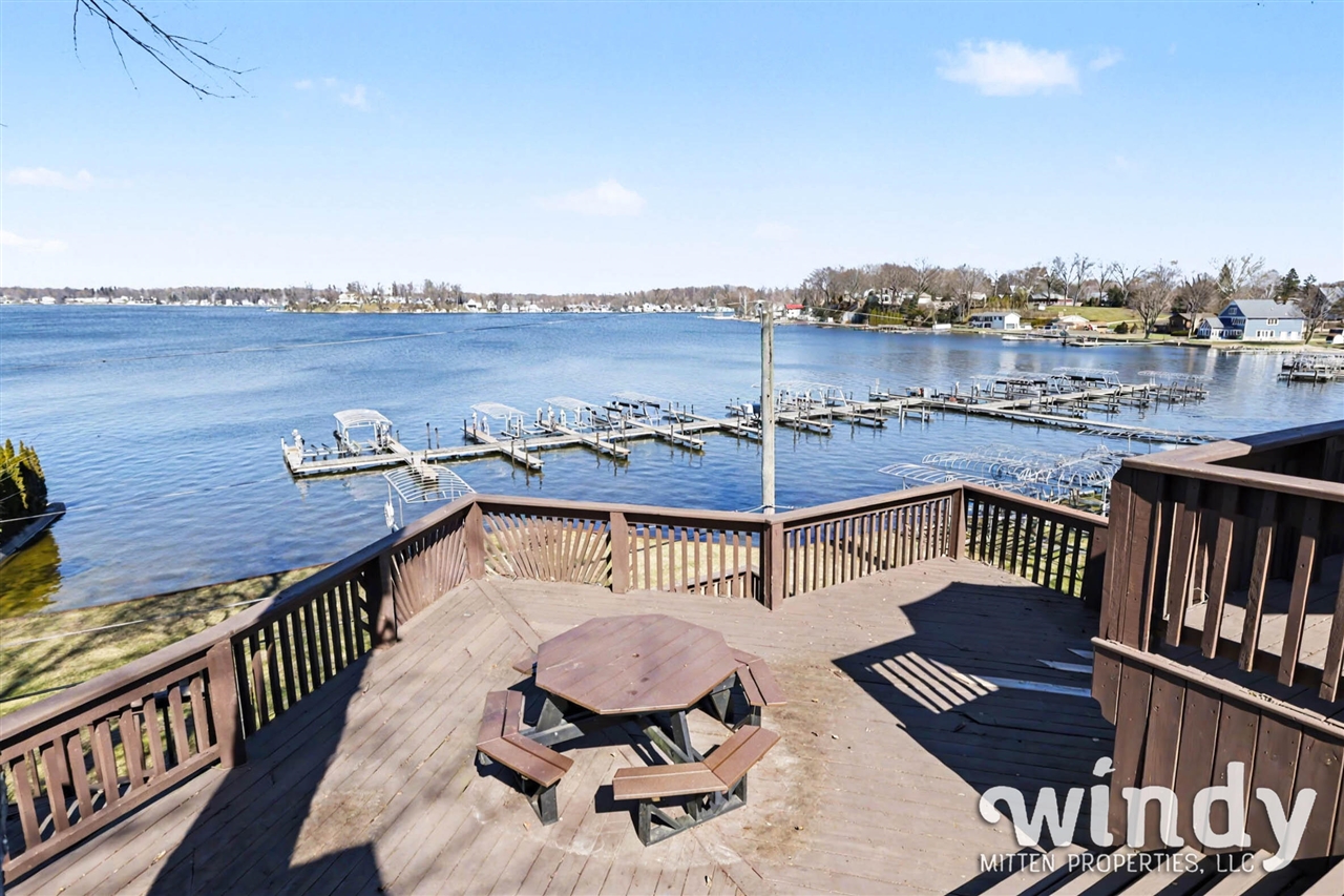 Homes for sale in Watervliet, MI | 8207 Pokagon Rd, Watervliet, MI 49098 | MLS# 70519165