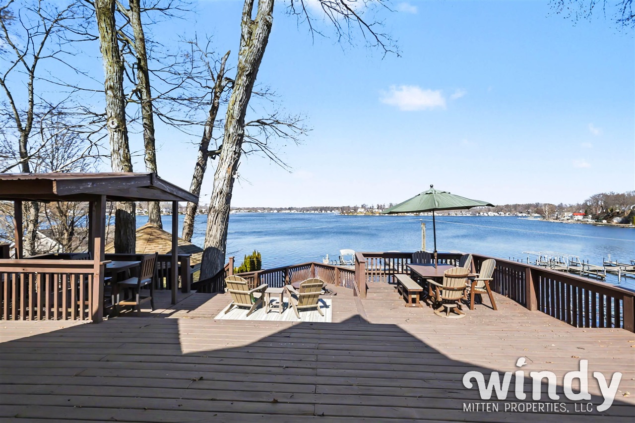 Homes for sale in Watervliet, MI | 8207 Pokagon Rd, Watervliet, MI 49098 | MLS# 70519165