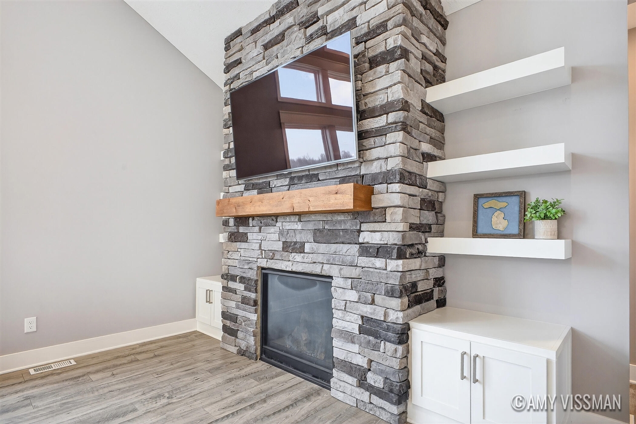 3822 Cherry Blossom Drive, Ada, MI, 49301-8722