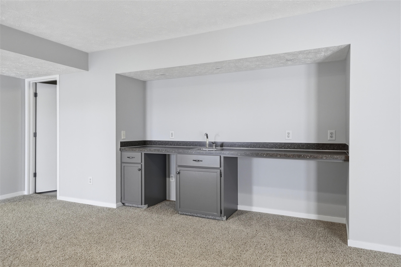 8886 Stonepoint Court, Jenison, MI, 49428