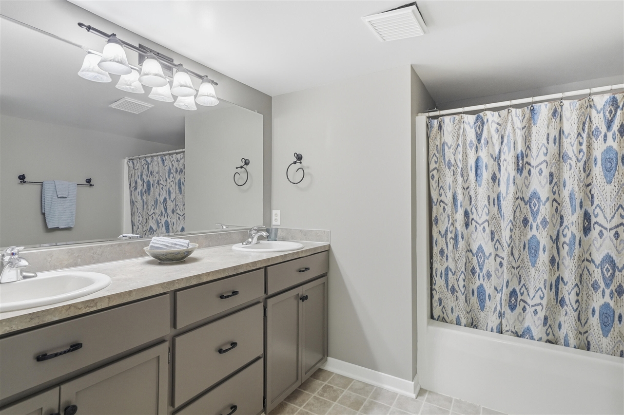 8886 Stonepoint Court, Jenison, MI, 49428