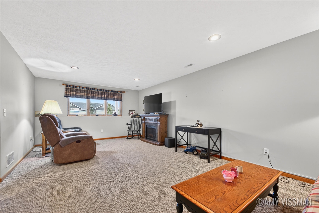 8147 Winding Drive, Byron Center, MI, 49315-8946