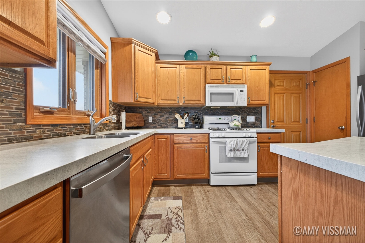 8147 Winding Drive, Byron Center, MI, 49315-8946