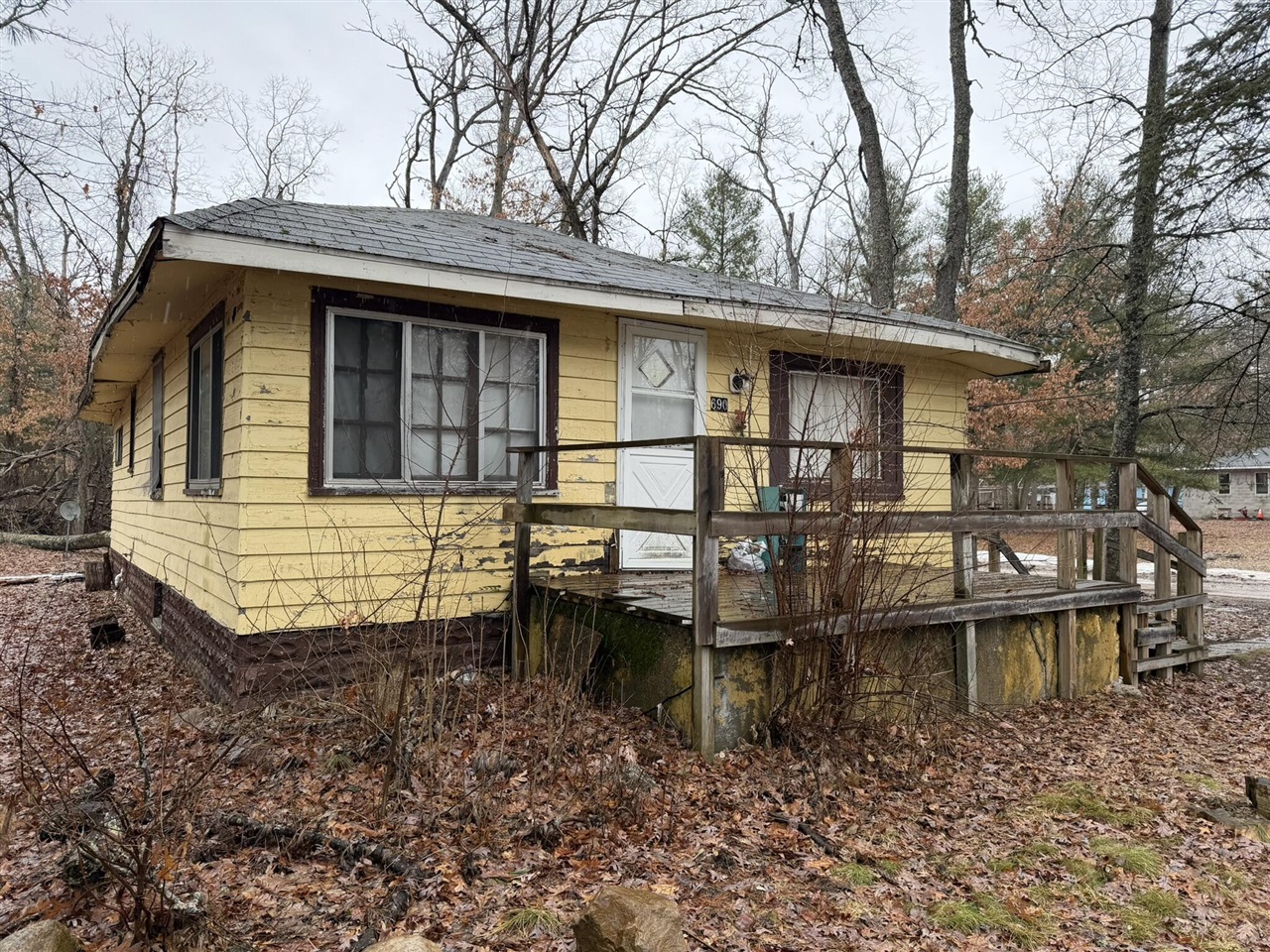 690 E Essex Drive, Idlewild, MI, 49642-9770