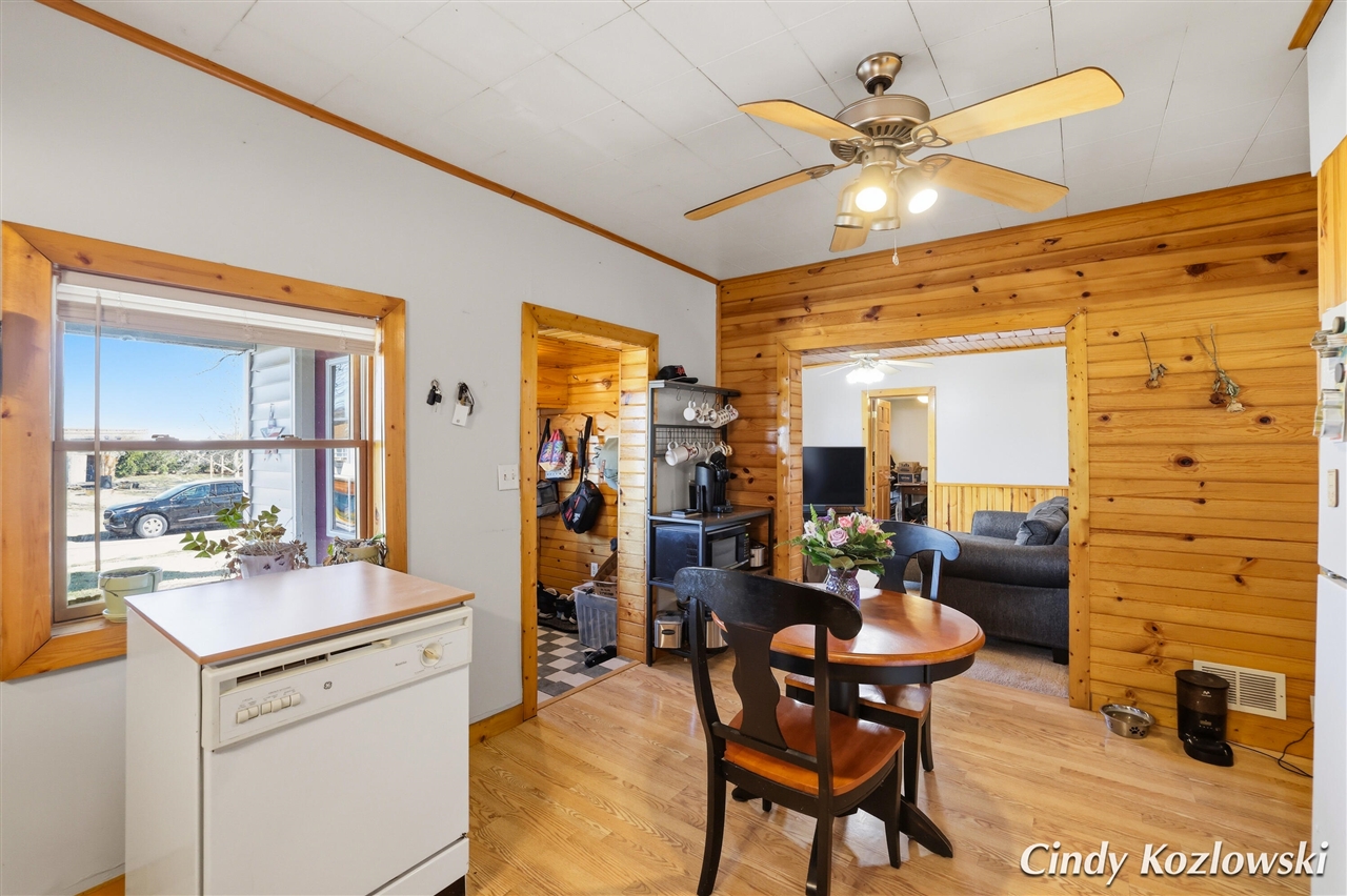 283 S Jones Street, Grant, MI, 49327-9135