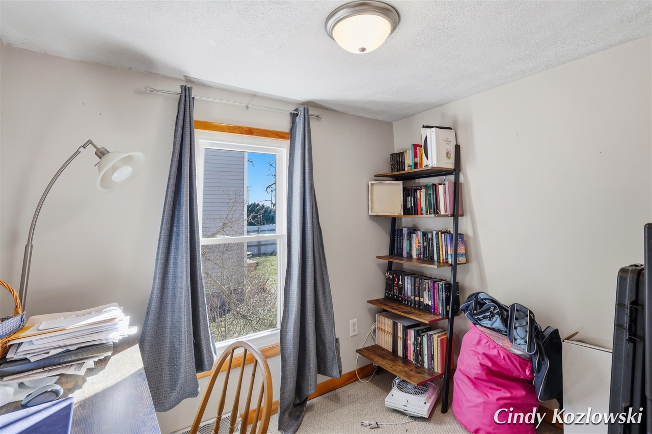 283 S Jones Street, Grant, MI, 49327-9135