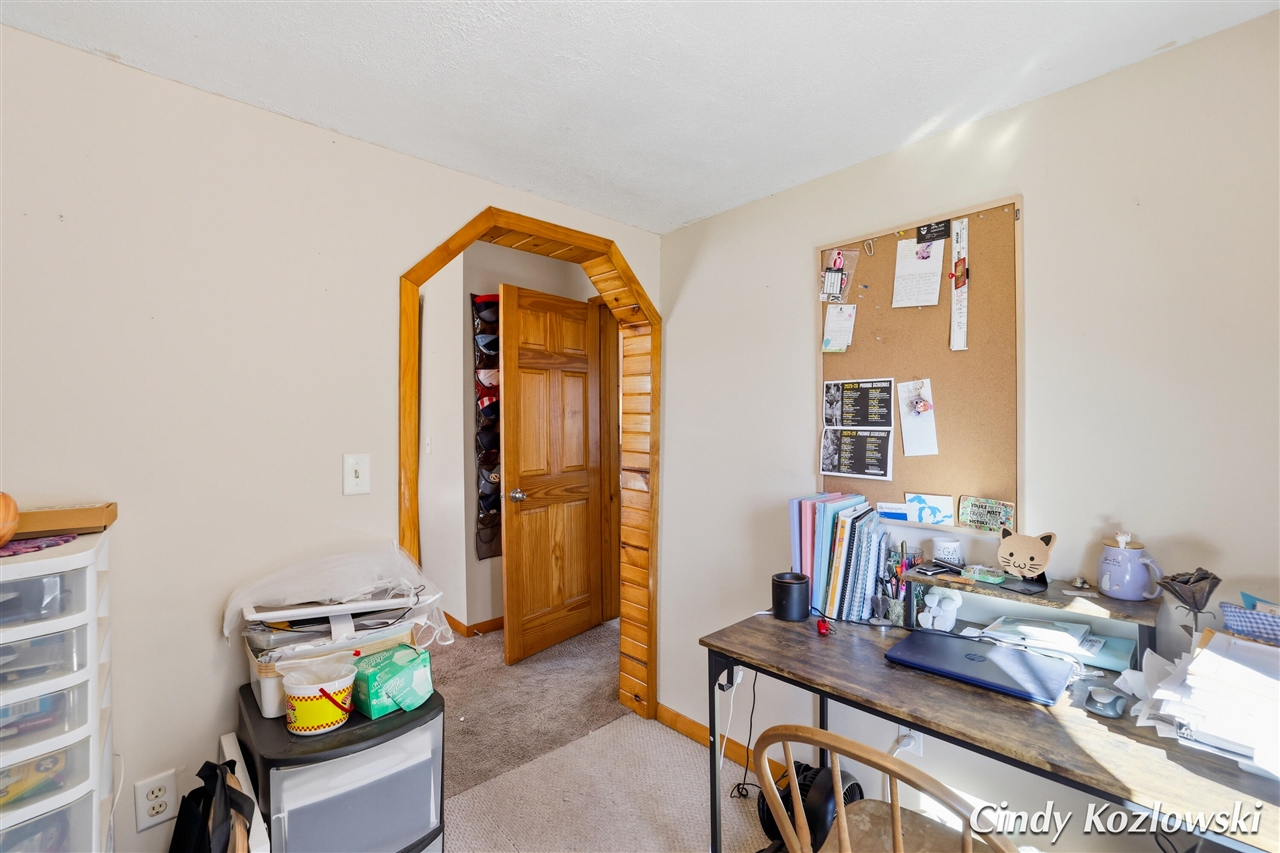 283 S Jones Street, Grant, MI, 49327-9135