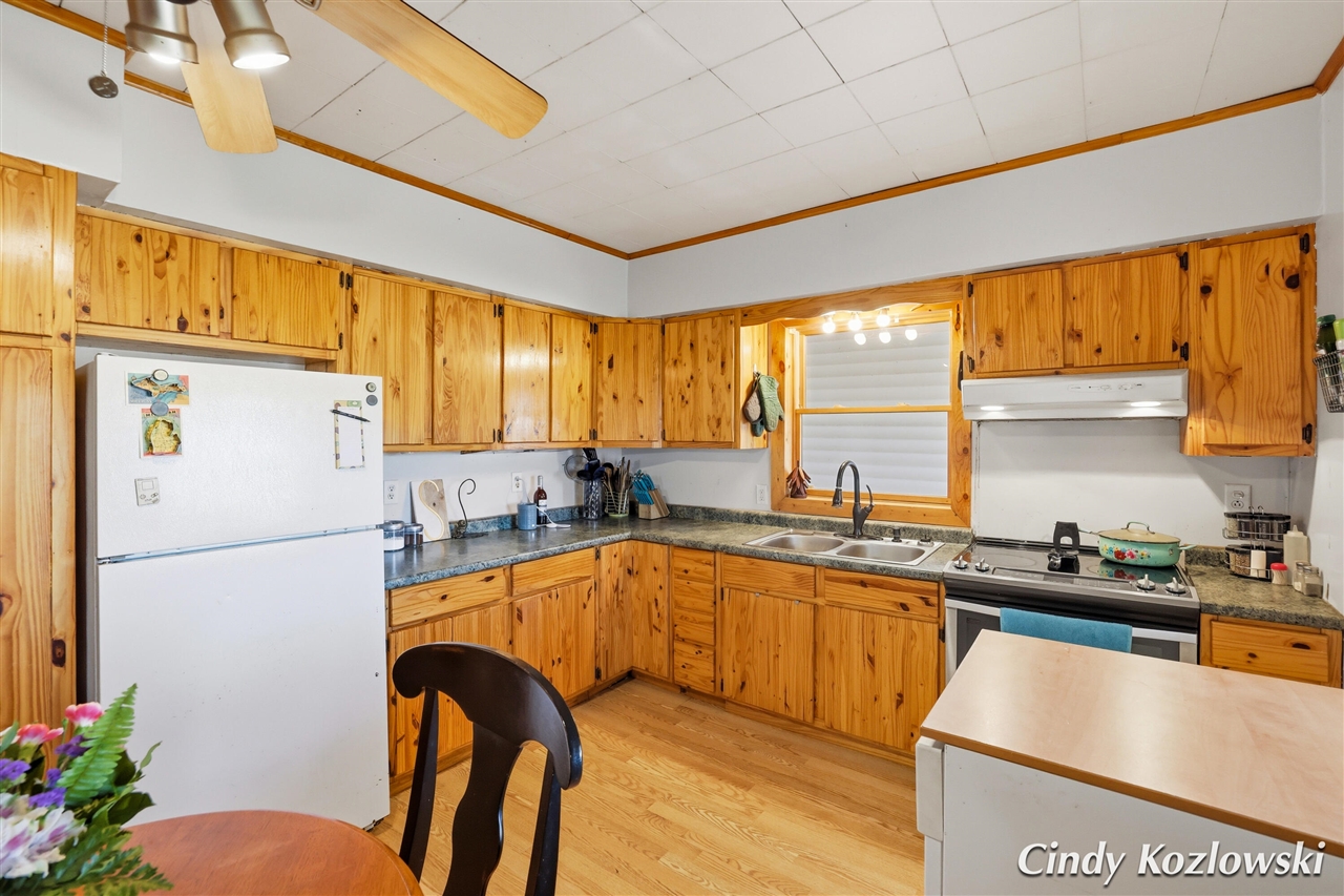 283 S Jones Street, Grant, MI, 49327-9135