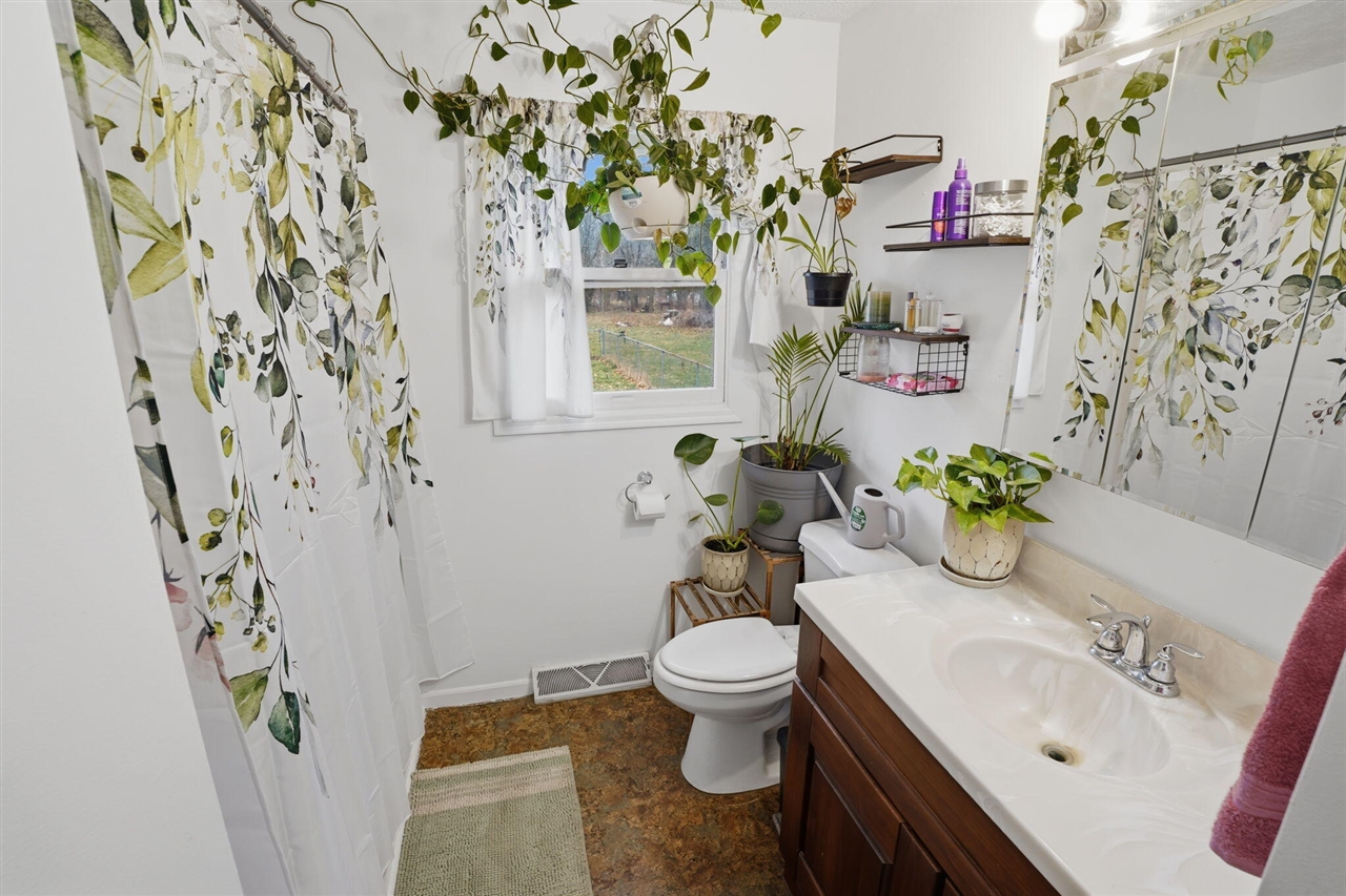 109 Libhart Street, Lyons, MI, 48851-9627