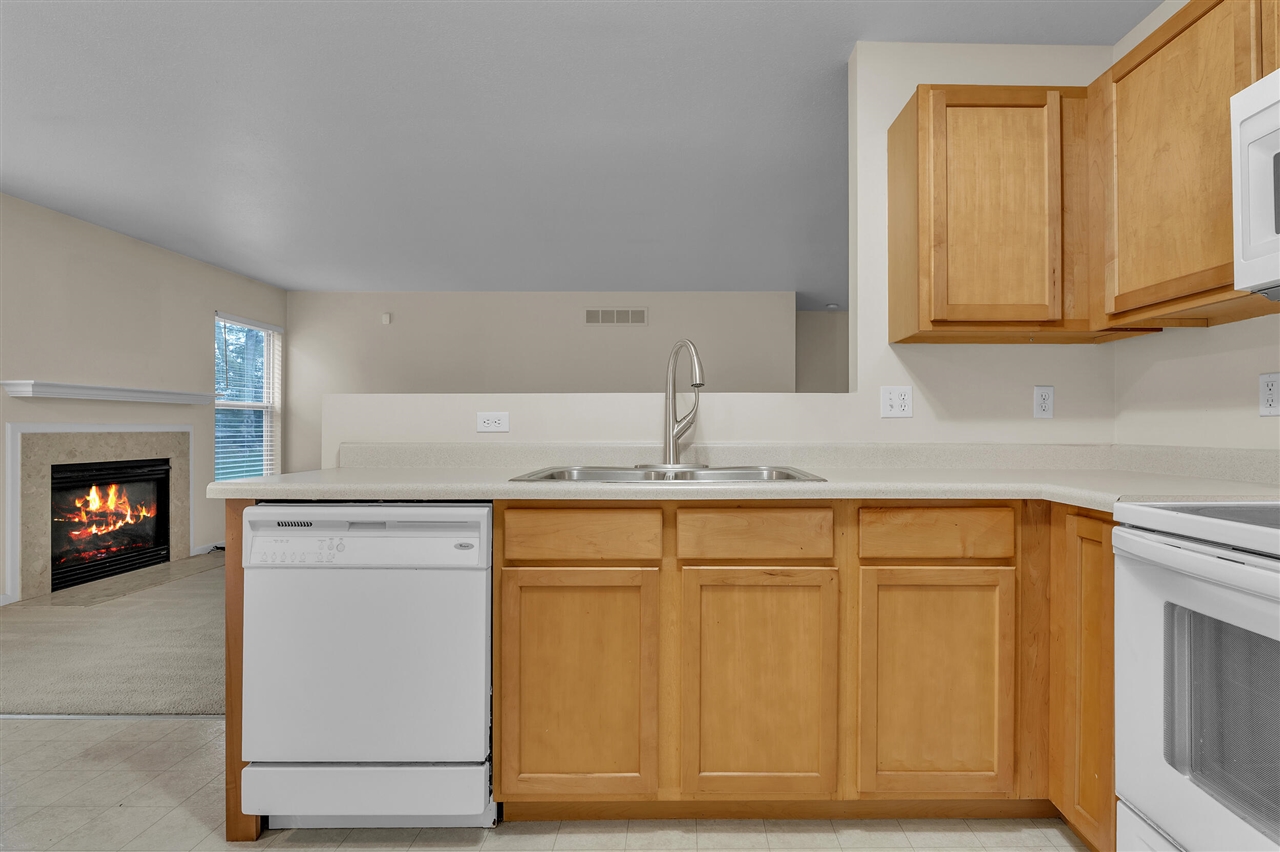 8126 Cypress Circle, Dexter, MI, 48130-9101