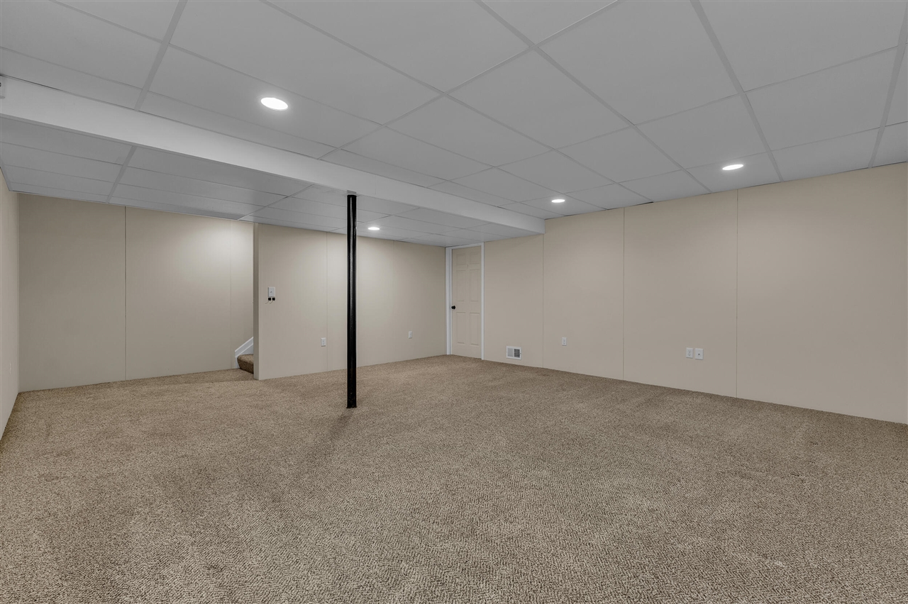 8126 Cypress Circle, Dexter, MI, 48130-9101