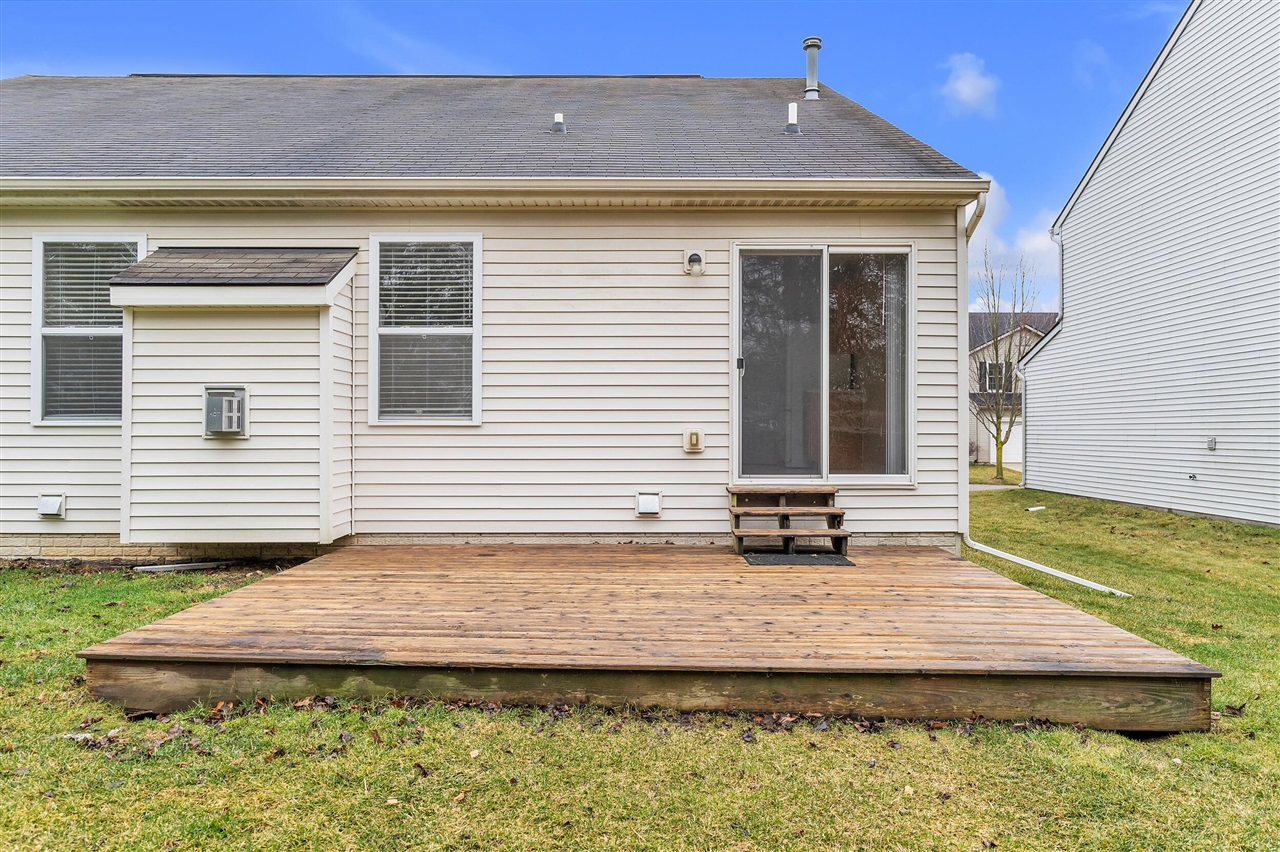 8126 Cypress Circle, Dexter, MI, 48130-9101