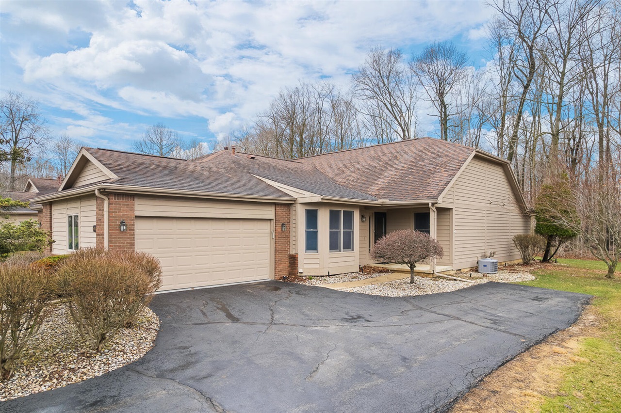 500 Richlyn Drive, Adrian, MI, 49221-9117