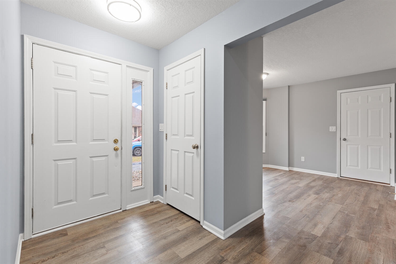 500 Richlyn Drive, Adrian, MI, 49221-9117