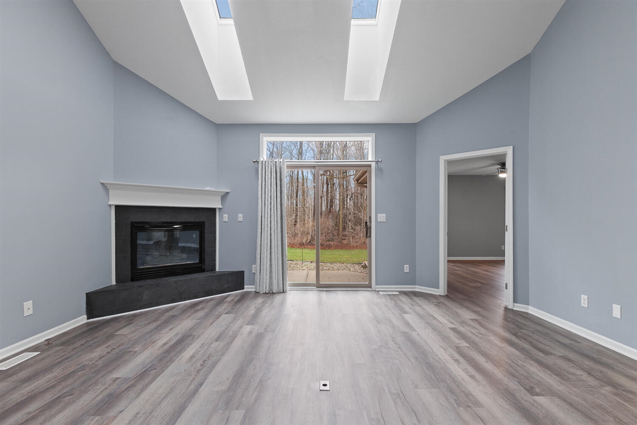 500 Richlyn Drive, Adrian, MI, 49221-9117