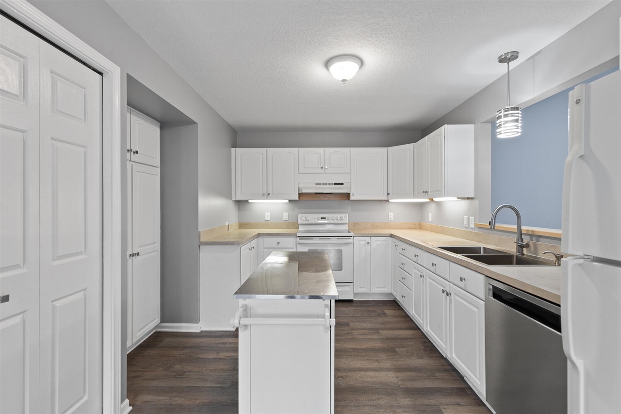 500 Richlyn Drive, Adrian, MI, 49221-9117