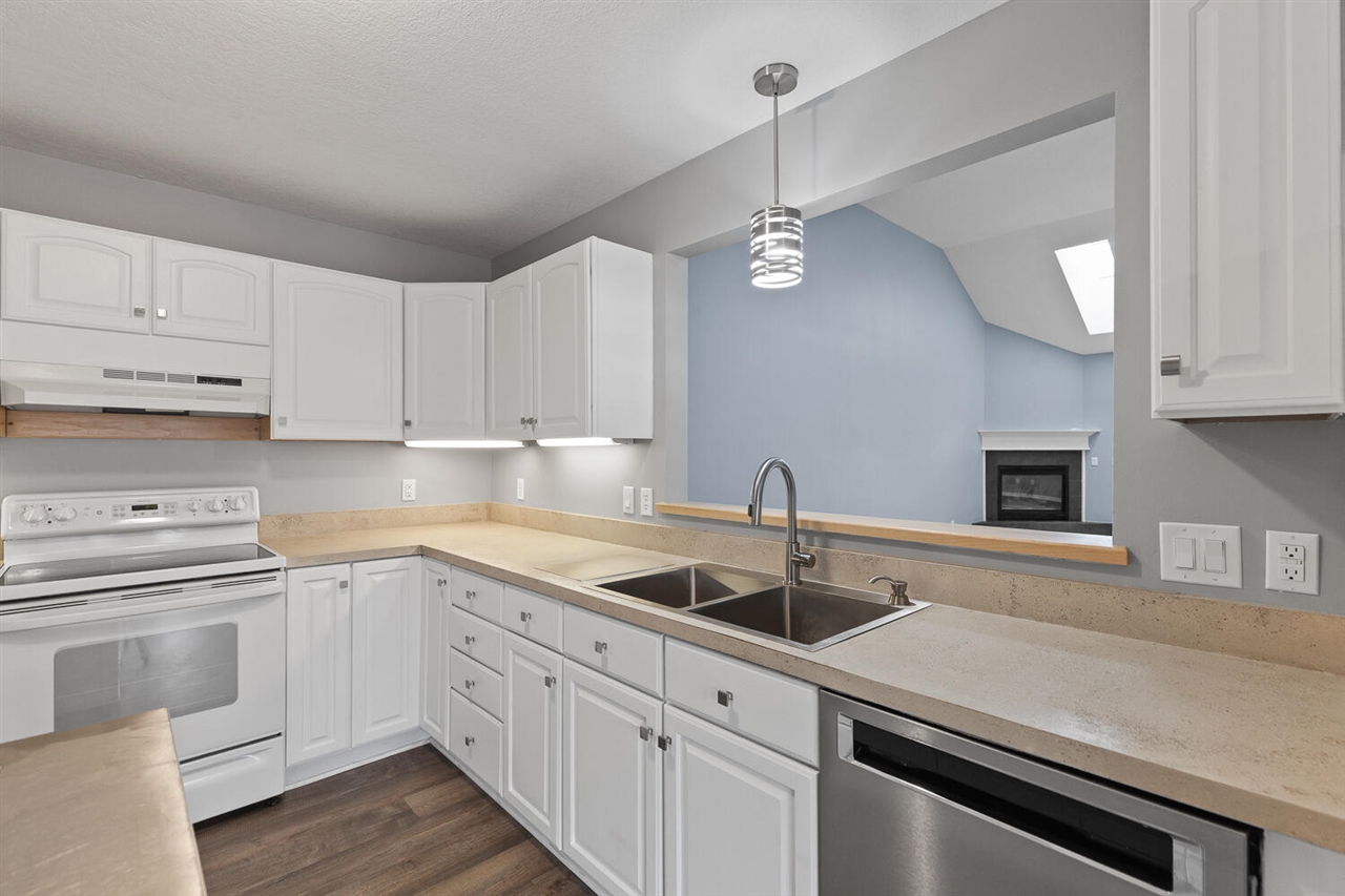 500 Richlyn Drive, Adrian, MI, 49221-9117