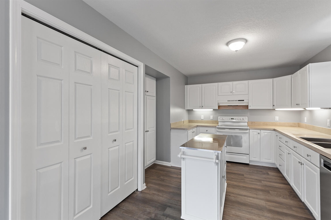 500 Richlyn Drive, Adrian, MI, 49221-9117