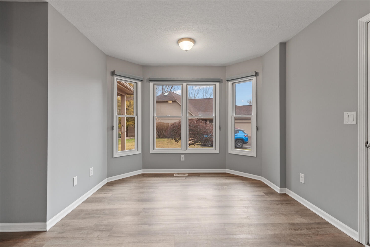 500 Richlyn Drive, Adrian, MI, 49221-9117