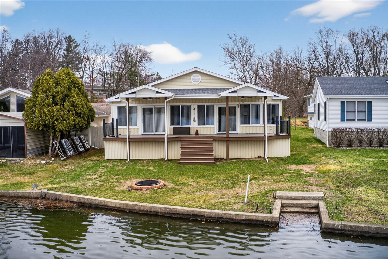 3741 N Blackstone Avenue, Colon, MI, 49040