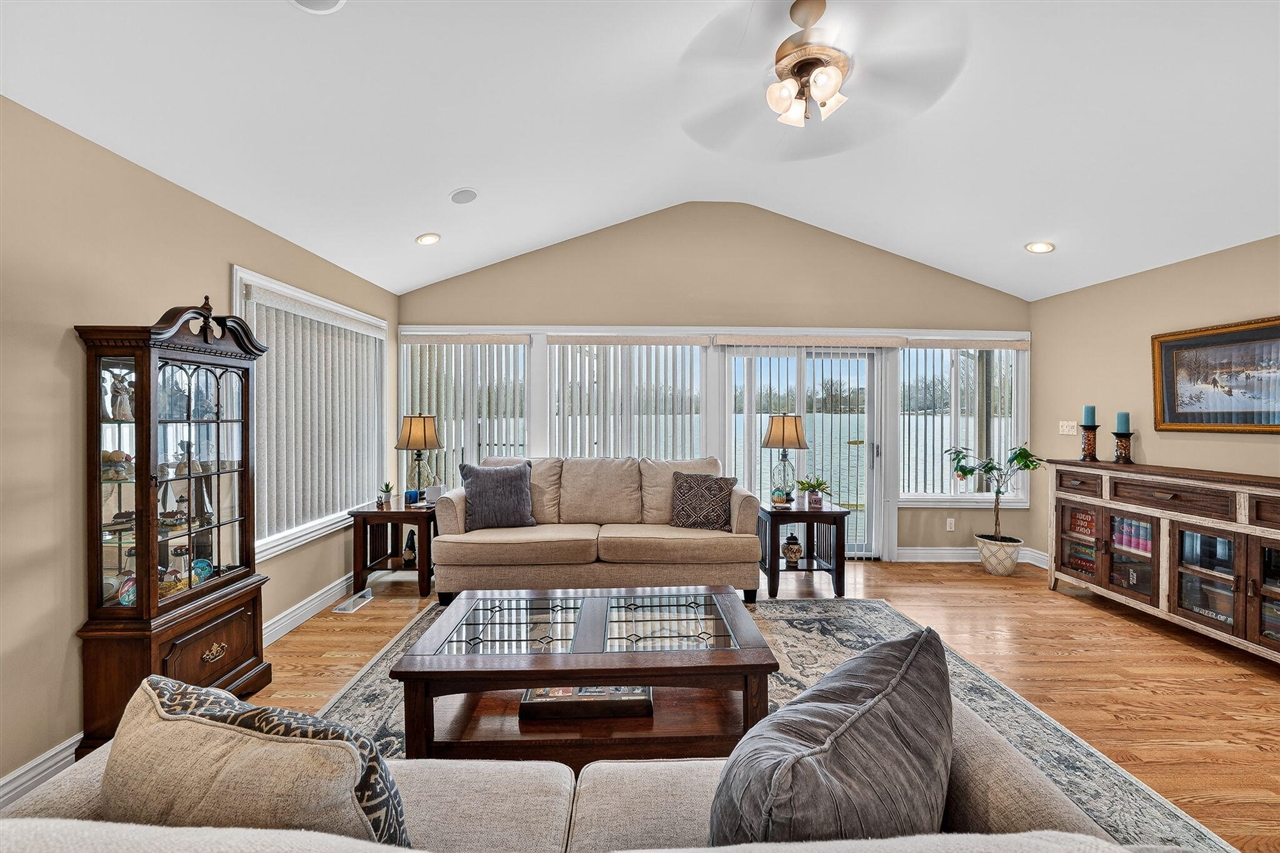 3741 N Blackstone Avenue, Colon, MI, 49040