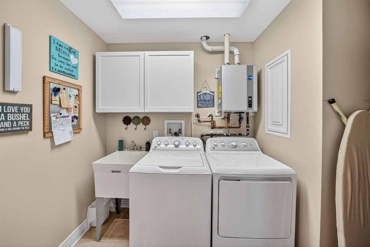 3741 N Blackstone Avenue, Colon, MI, 49040