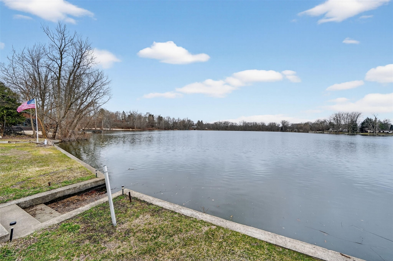 3741 N Blackstone Avenue, Colon, MI, 49040