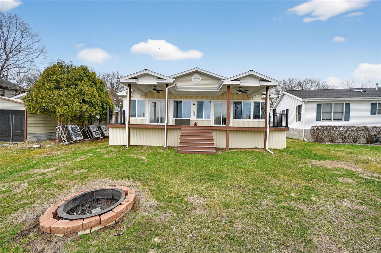 3741 N Blackstone Avenue, Colon, MI, 49040