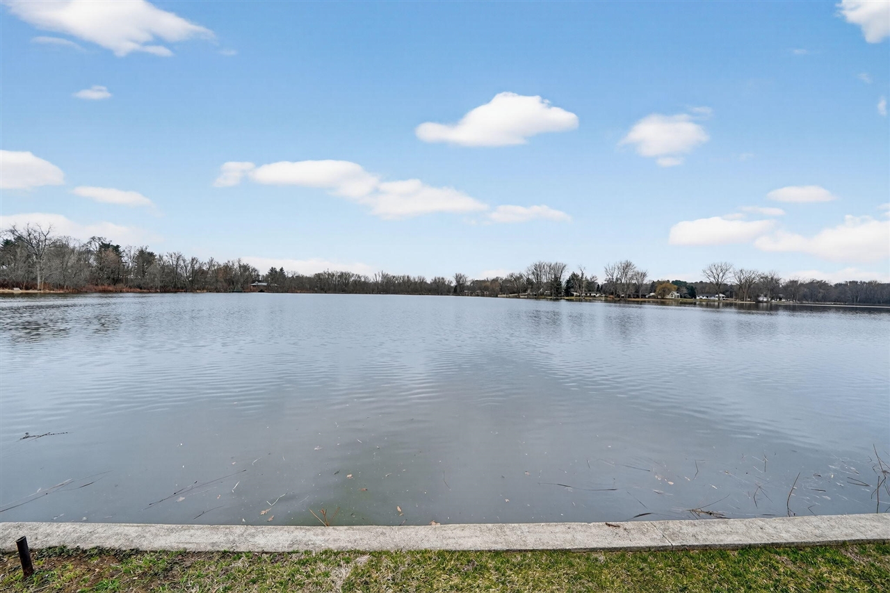 3741 N Blackstone Avenue, Colon, MI, 49040