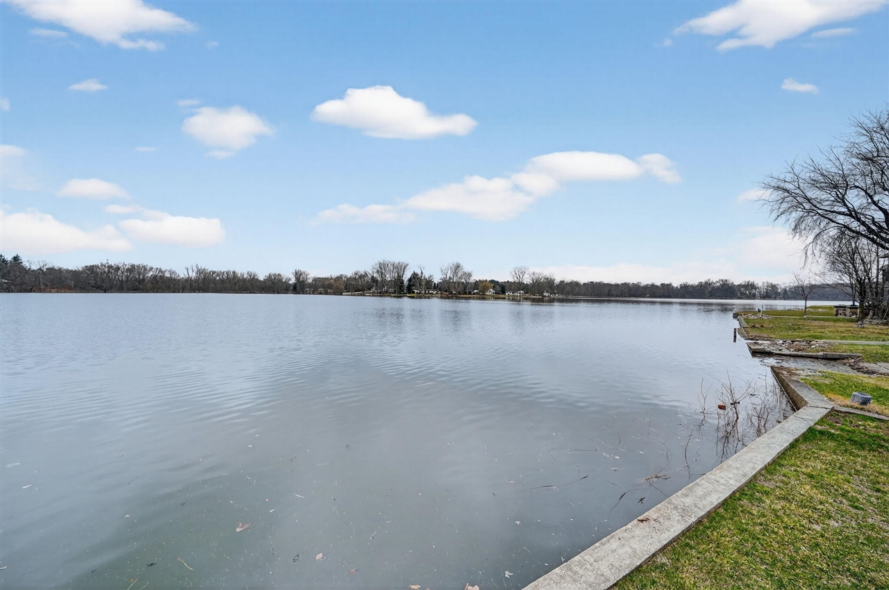 3741 N Blackstone Avenue, Colon, MI, 49040