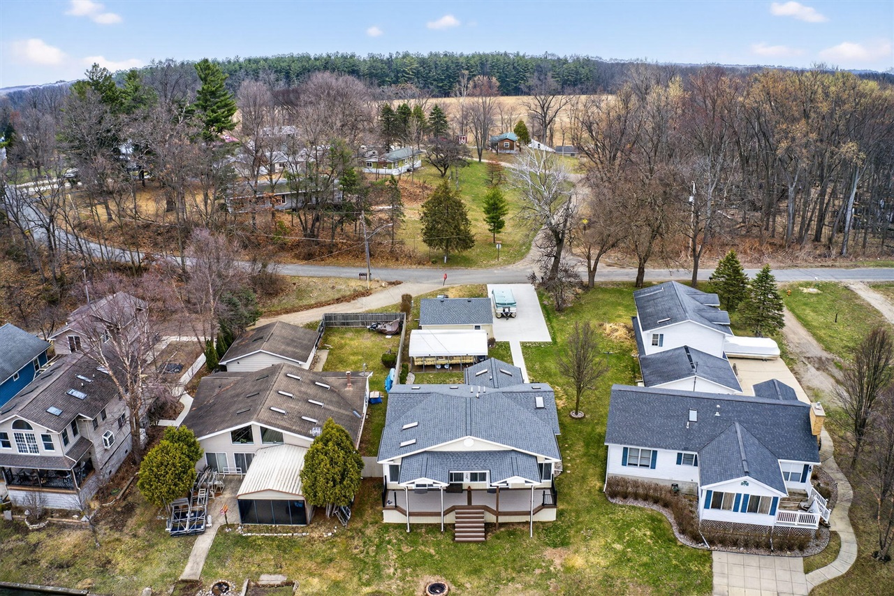 3741 N Blackstone Avenue, Colon, MI, 49040