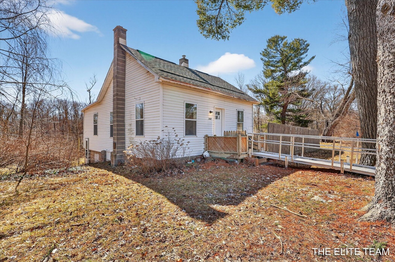 Homes for sale in Orleans, MI | 343 W Long Lake Rd, Orleans, MI 48865 | MLS# 70519287